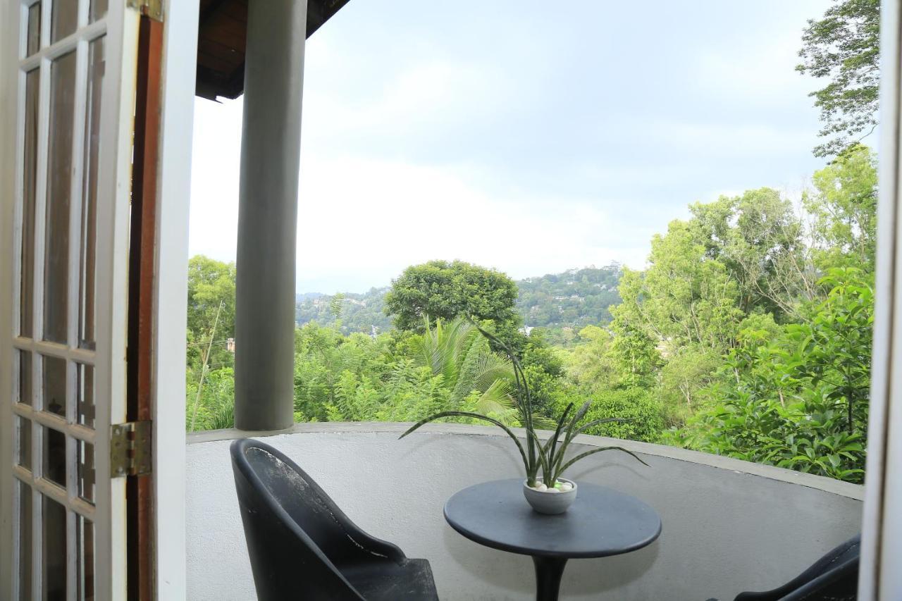 Crown Hills Kandy Inn Eksteriør bilde