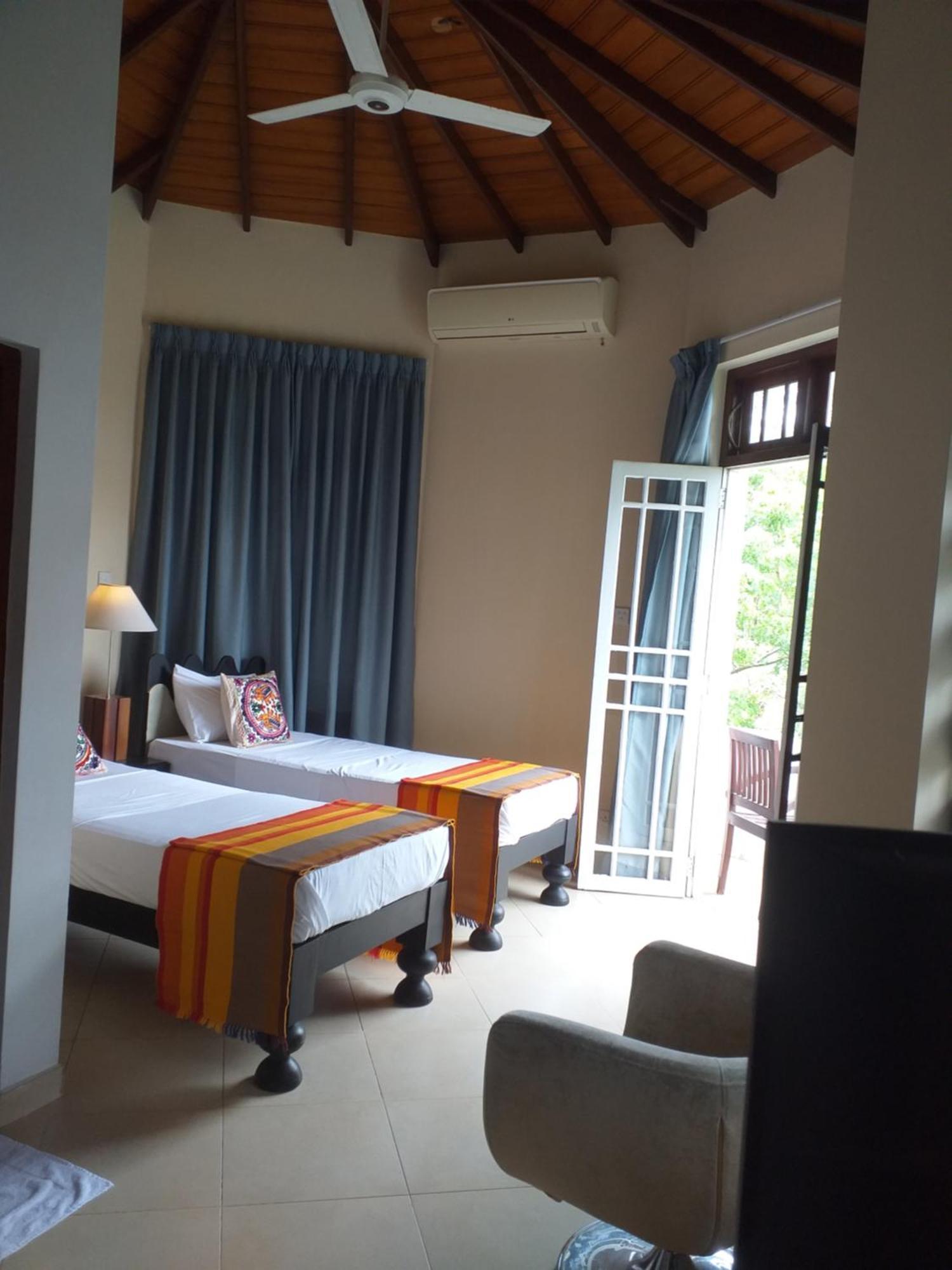 Crown Hills Kandy Inn Eksteriør bilde