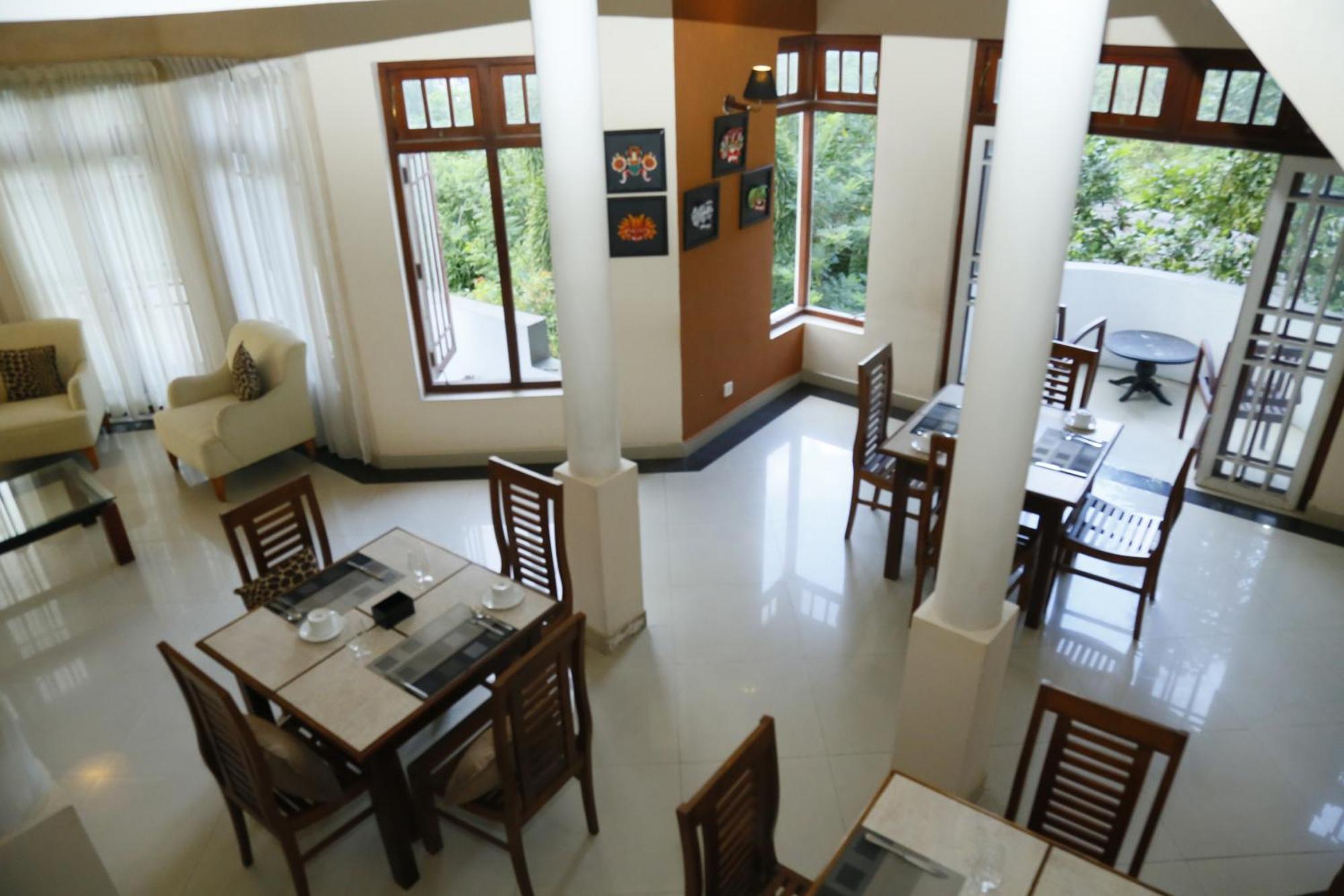 Crown Hills Kandy Inn Eksteriør bilde