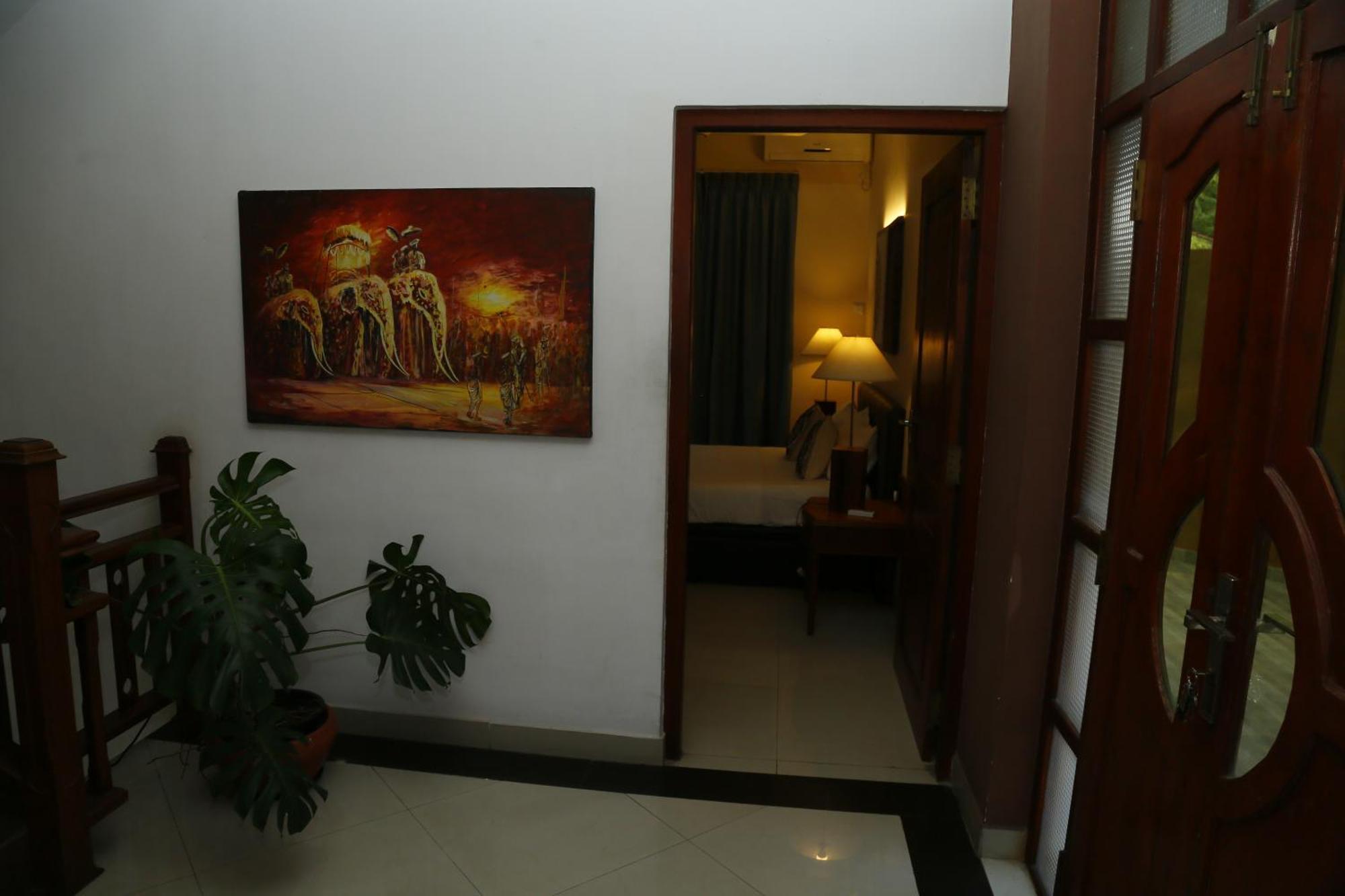Crown Hills Kandy Inn Eksteriør bilde
